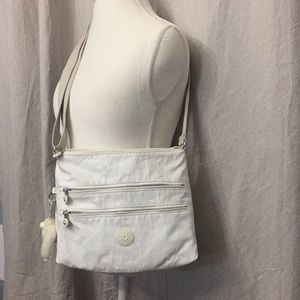 Kipling crossbody
